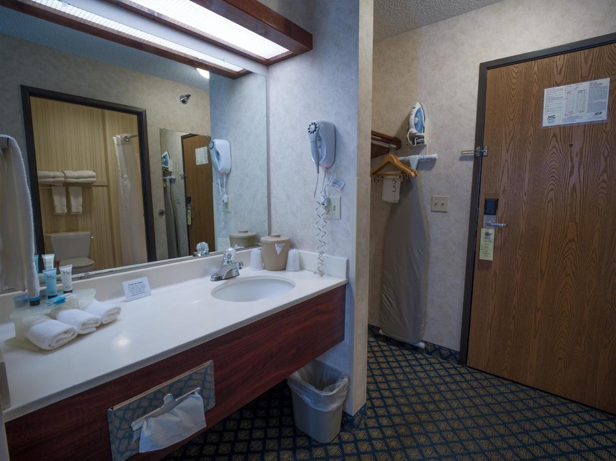 Miles City Hotel & Suites Zewnętrze zdjęcie